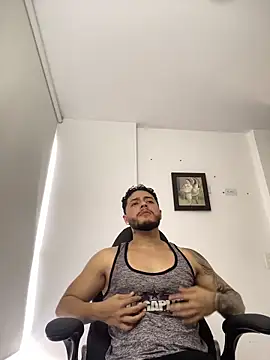MattiaDupont online show from March 20, 9:16 pm