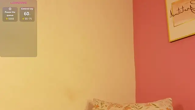 Snapshot of ThinPrincesss chatting on February 12, 1:11 pm ThinPrincesss online show from February 12, 1:11 pm