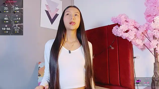 ThinPrincesss online show from April 12, 12:30 pm