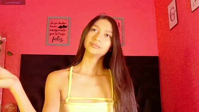 Snapshot of ThinPrincesss chatting on February 13, 1:00 pm ThinPrincesss online show from February 13, 1:00 pm