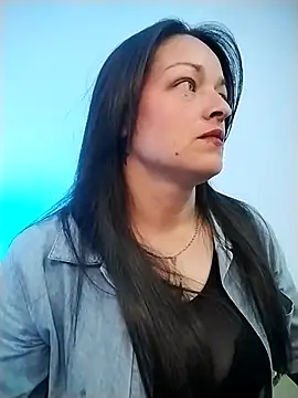 Snapshot of Ivanna_Greey1 chatting on February 19, 8:50 pm Ivanna Greey1 online show from February 19, 8:50 pm