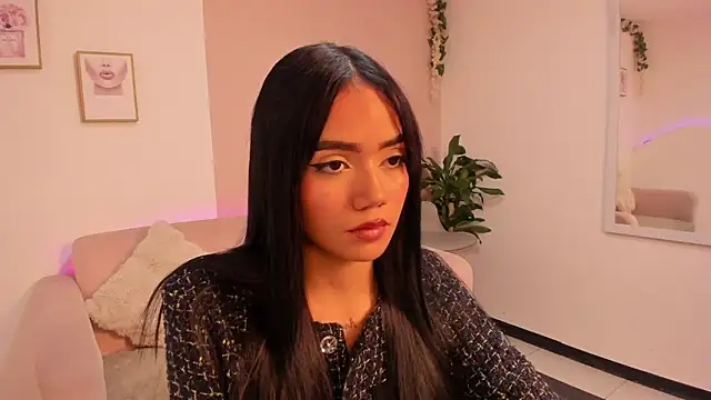 Mila jenner online show from February 25, 12:05 pm