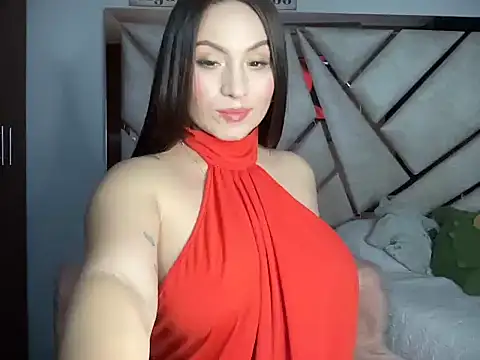 Snapshot of EmmaAlbaxx chatting on February 6, 12:50 am EmmaAlbaxx online show from February 6, 12:50 am