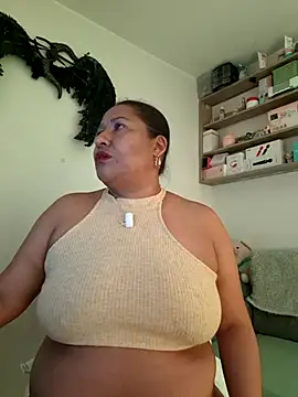Snapshot of Nyomi_browm chatting on May 21, 3:53 pm Nyomi browm online show from May 21, 3:53 pm