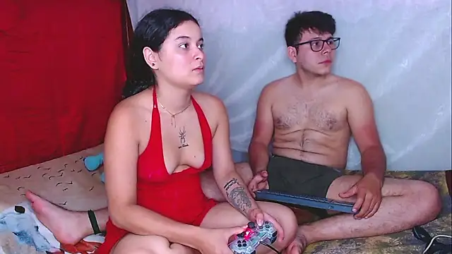 jazminandjustin online show from February 17, 9:12 pm