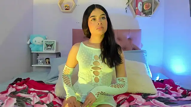 SophieAdamst online show from February 16, 8:07 pm