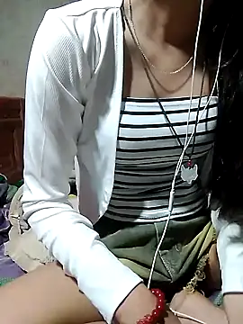 Snapshot of DoliceGirl2k chatting on April 7, 11:17 pm DoliceGirl2k online show from April 7, 11:17 pm