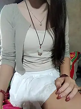 Snapshot of DoliceGirl2k chatting on April 9, 12:34 am DoliceGirl2k online show from April 9, 12:34 am