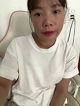 DoliceGirl2k online show from July 11, 5:52 am