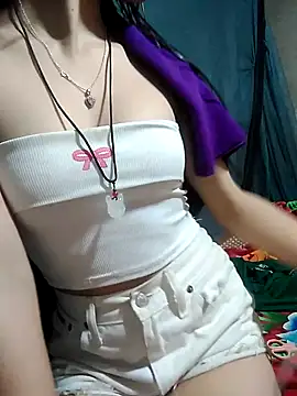 Snapshot of DoliceGirl2k chatting on April 3, 2:34 pm DoliceGirl2k online show from April 3, 2:34 pm