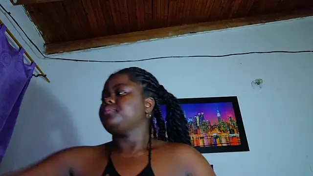 Snapshot of neighbor-ebony chatting on June 20, 3:00 am neighbor-ebony online show from June 20, 3:00 am