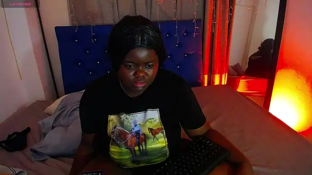 Snapshot of neighbor-ebony chatting on July 8, 3:30 am neighbor-ebony online show from July 8, 3:30 am