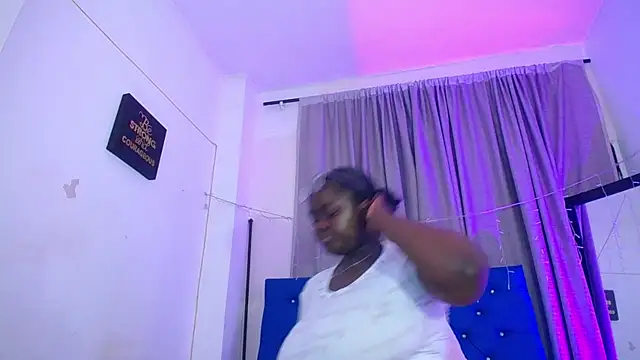 Snapshot of neighbor-ebony chatting on July 1, 3:07 am neighbor-ebony online show from July 1, 3:07 am