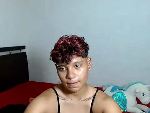 scarletfox  3 online show from February 6, 7:37 am