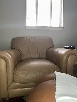 Ebony Queeen online show from April 2, 4:35 pm