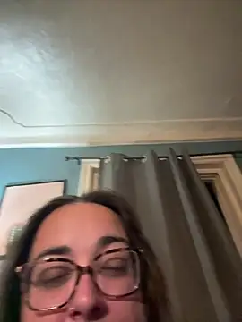 kayleighgirl online show from August 9, 8:53 am