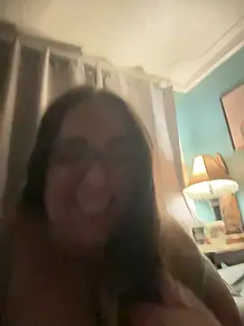 Snapshot of kayleighgirl chatting on June 13, 7:39 am kayleighgirl online show from June 13, 7:39 am