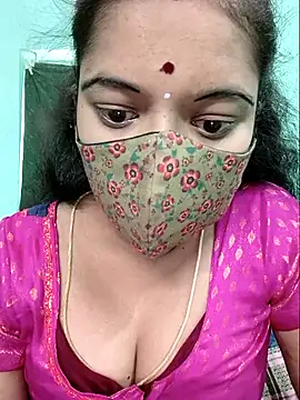 Snapshot of Tamilkannadacouple chatting on April 18, 5:43 am Tamilkannadacouple online show from April 18, 5:43 am