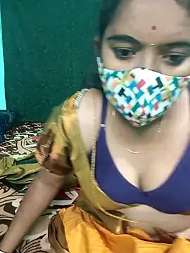 Snapshot of Tamilkannadacouple chatting on February 25, 5:13 pm Tamilkannadacouple online show from February 25, 5:13 pm