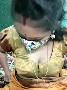 Snapshot of Tamilkannadacouple chatting on April 30, 5:47 am Tamilkannadacouple online show from April 30, 5:47 am