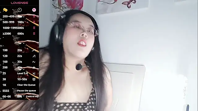 vivi523 online show from March 30, 11:55 am