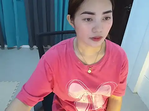 babydenxx69 online show from March 18, 4:59 am