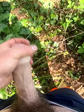 enormebitedu31 online show from April 8, 11:44 am