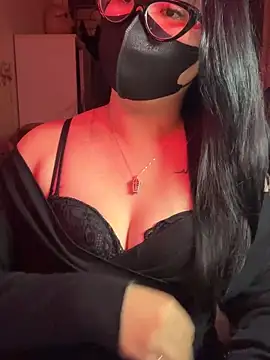 HaleyKin online show from March 13, 5:18 pm