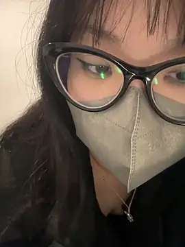 HaleyKin online show from April 14, 6:24 pm