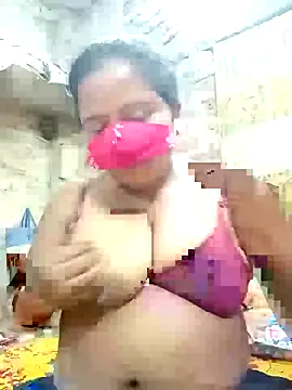 Snapshot of Puja_9999 chatting on July 14, 5:41 pm Puja 9999 online show from July 14, 5:41 pm