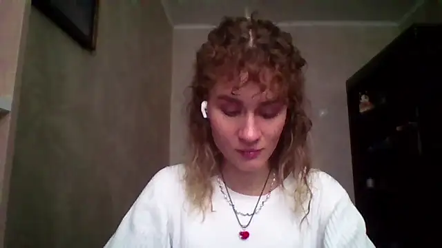 Snapshot of DeanneGilcher chatting on February 18, 9:06 am DeanneGilcher online show from February 18, 9:06 am