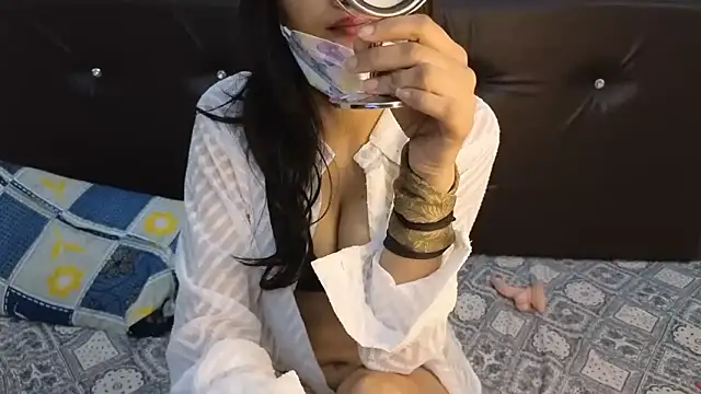 KavyaCurves online show from April 5, 5:36 am