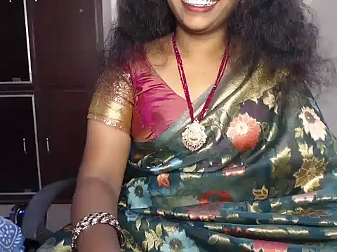 VixenNandhu online show from April 17, 6:00 pm