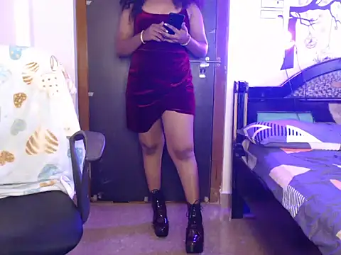 Snapshot of VixenNandhu chatting on February 7, 6:10 am VixenNandhu online show from February 7, 6:10 am