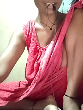 Snapshot of Sweet-runi chatting on June 6, 3:50 pm Sweet-runi online show from June 6, 3:50 pm
