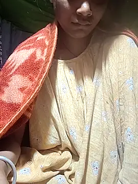 Snapshot of Sweet-runi chatting on May 3, 10:46 pm Sweet-runi online show from May 3, 10:46 pm