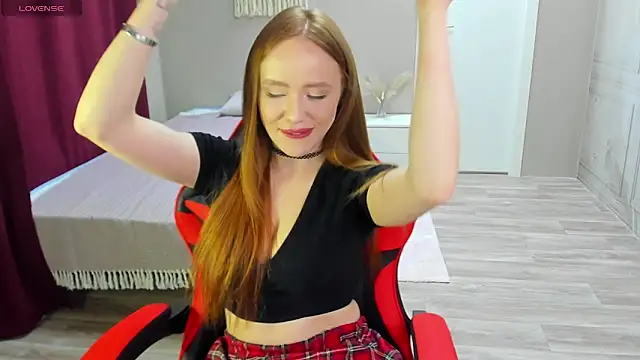 RoseShelton online show from February 8, 1:14 am