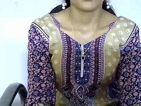 Snapshot of Mehaak_ chatting on August 1, 9:18 am Mehaak online show from August 1, 9:18 am