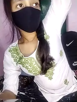 Naina-hott online show from April 18, 7:07 pm