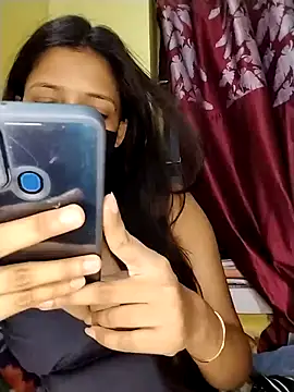 Naina-hott online show from May 7, 6:33 pm
