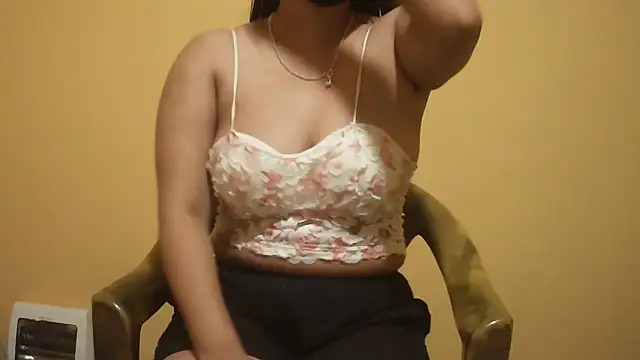 PRENCY CUTE online show from April 5, 4:13 pm