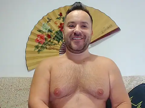 Snapshot of Hairy9inch chatting on February 7, 11:51 am Hairy9inch online show from February 7, 11:51 am