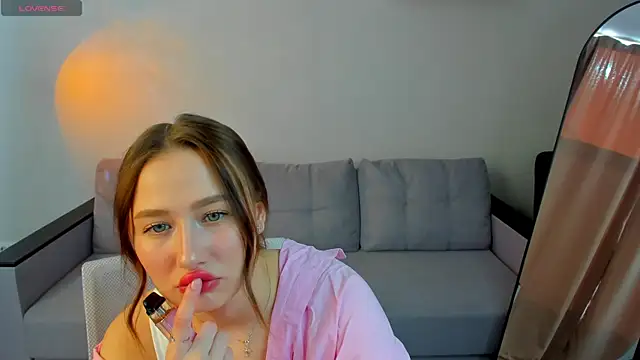  Kiki angel  online show from June 2, 1:05 am