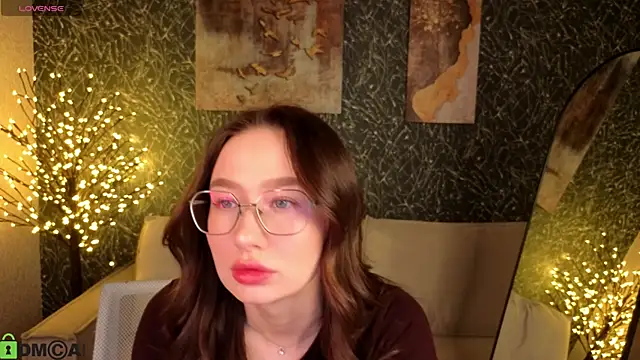 Snapshot of _Kiki_angel_ chatting on February 19, 1:46 am Kiki angel online show from February 19, 1:46 am