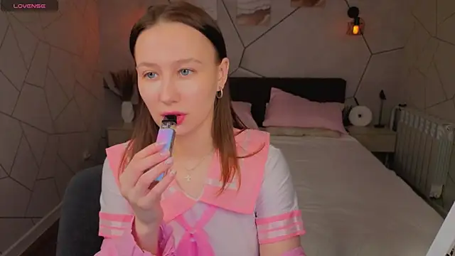  Kiki angel  online show from April 14, 1:21 am