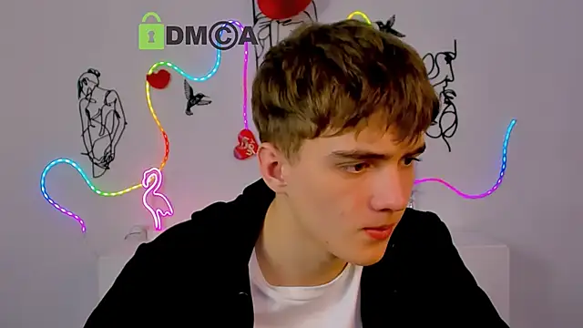 Snapshot of emil_lucky chatting on February 13, 12:16 pm emil lucky online show from February 13, 12:16 pm