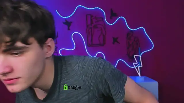 emil lucky online show from April 4, 9:32 pm