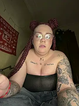 Diablita13 online show from February 6, 11:56 pm