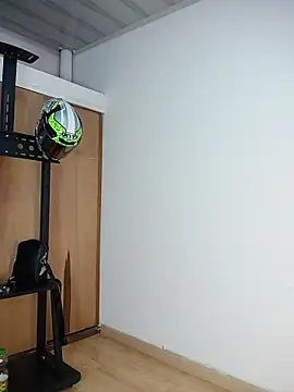 Snapshot of Emmanuel_Lust chatting on February 26, 12:16 pm Emmanuel Lust online show from February 26, 12:16 pm