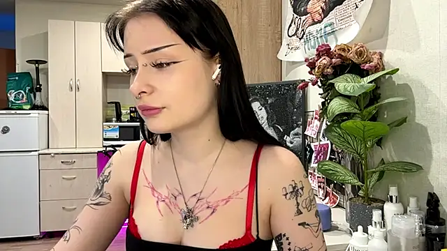 Snapshot of annicefeel chatting on February 24, 2:29 pm annicefeel online show from February 24, 2:29 pm